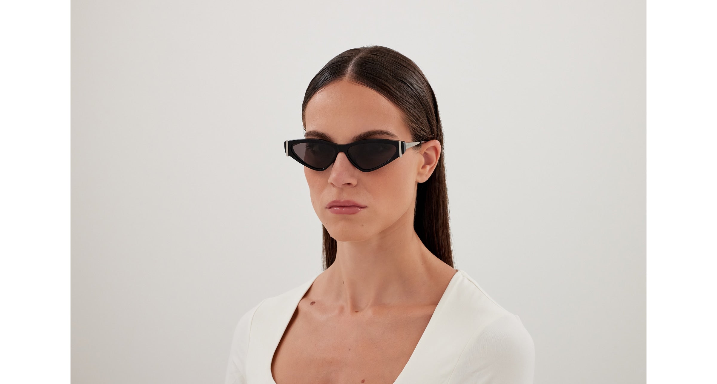 AM0493S 001 Occhiali da sole Alexander McQueen 4