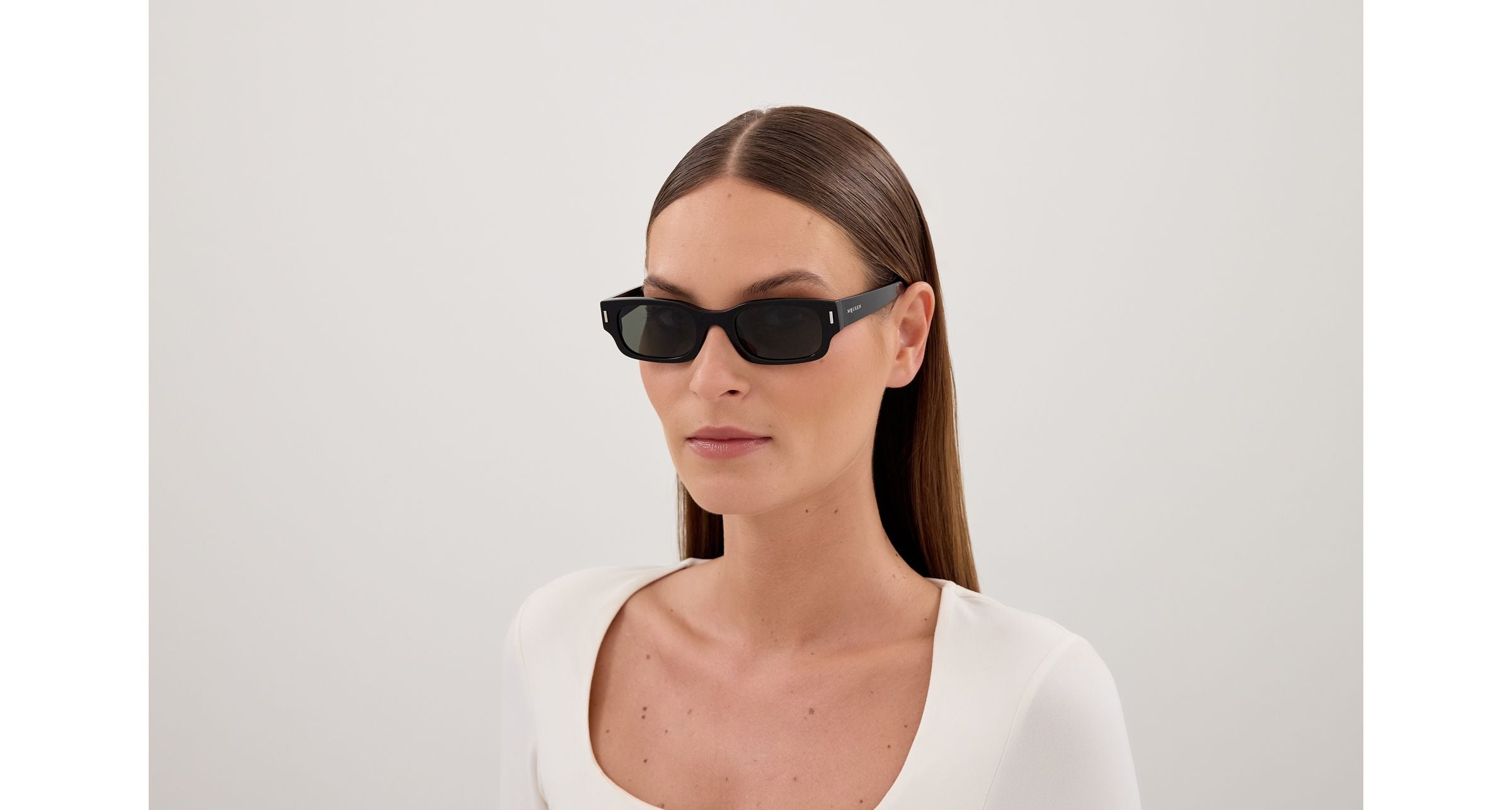 Alexander McQueen AM0549S 001