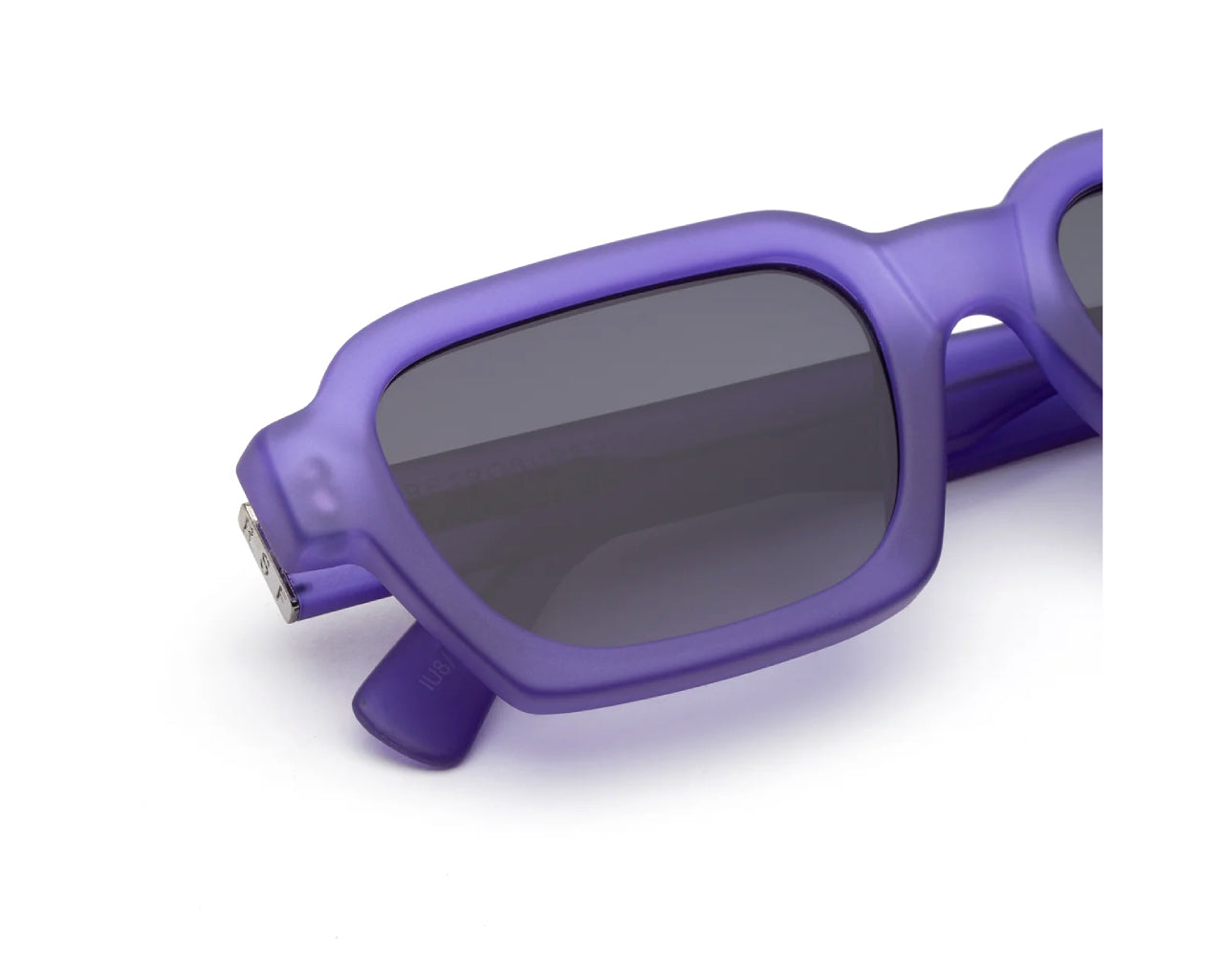 IU8 Caro Purple p04 Occhiali da sole Retrosuperfuture 3