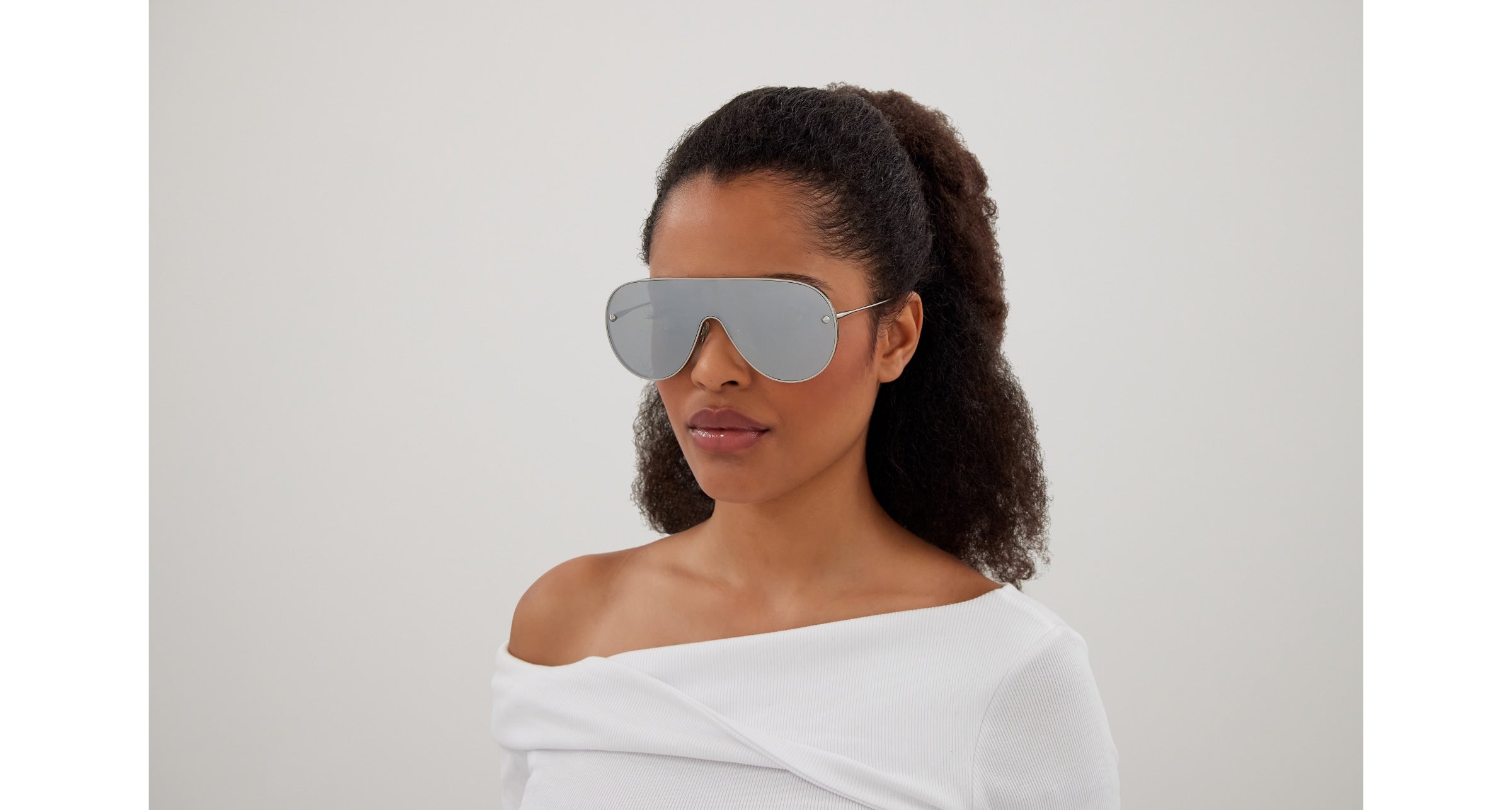 AM0481S 004 Occhiali da sole Alexander McQueen 4