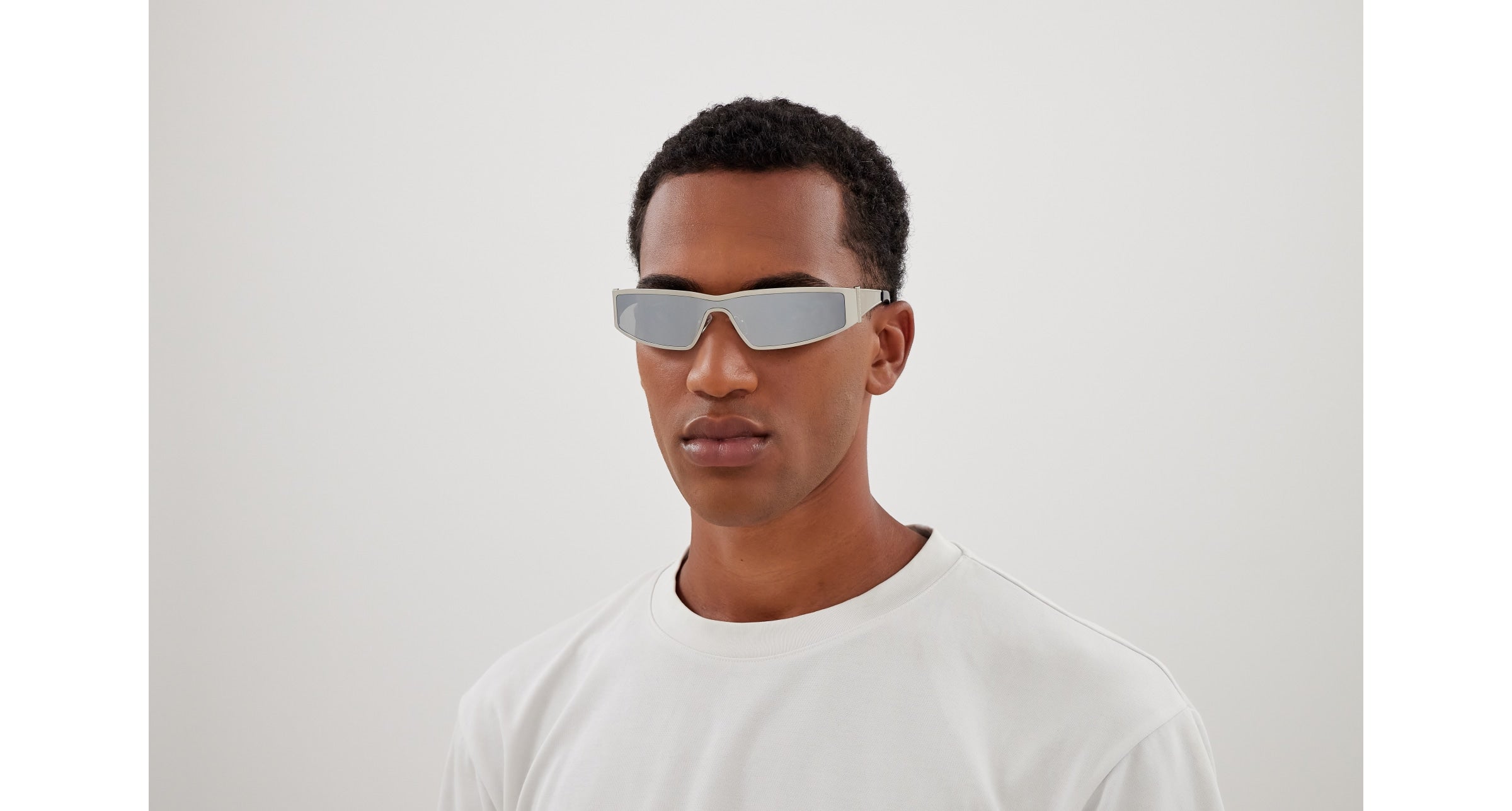 AM0491S 002 Occhiali da sole Alexander McQueen 4